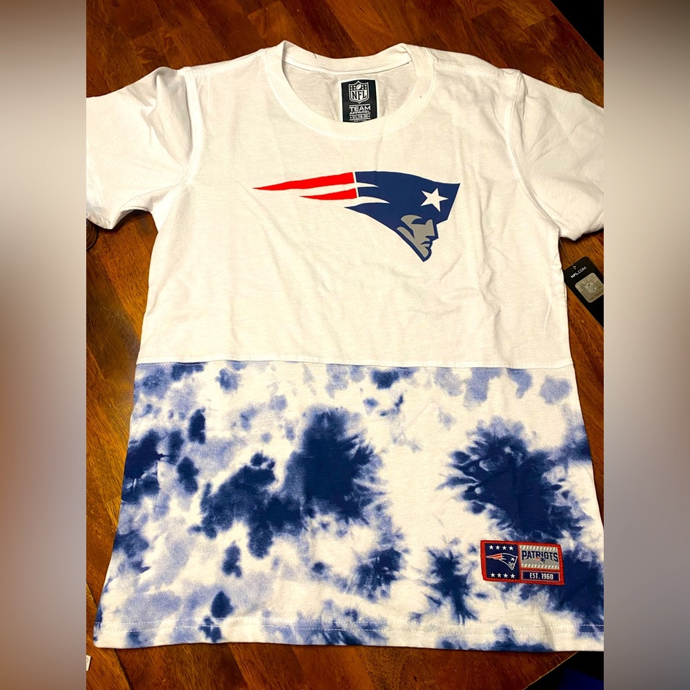NWT! Official NFL Patriots Shirt